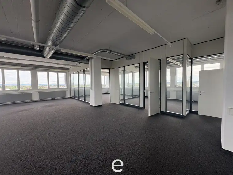 Moderne Büroflächen mit flexiblen Nutzungsmöglichkeiten – Gesamtfläche ca. 713 m² in Marchtrenk zu mieten!