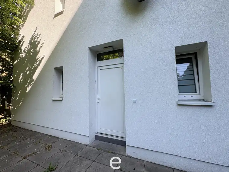 Helle Mietwohnung mit großzügigem Bad und separater Küche in Linz!