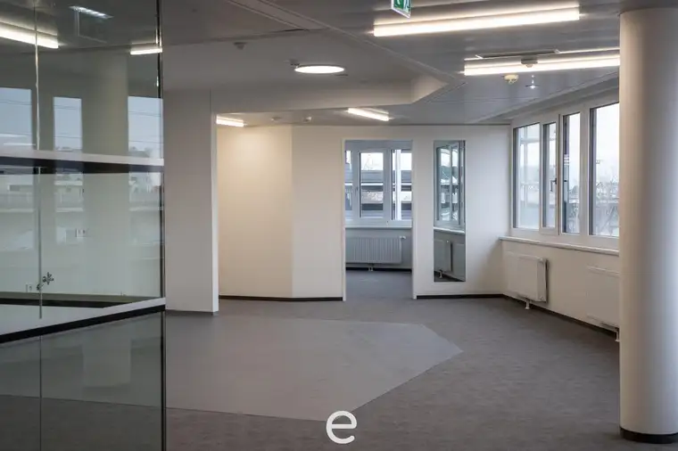 Großräumige Bürofläche im 5.OG mit 631m² im Central Hub TwentyOne zu mieten