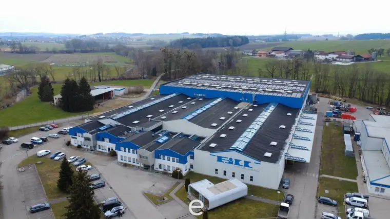 Betriebsliegenschaft in Hohenzell bei Ried im Innkreis