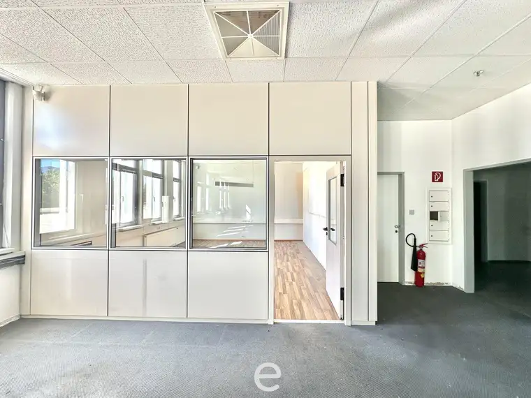 Attraktive und günstige Lagerflächen ab 500 m² zu mieten