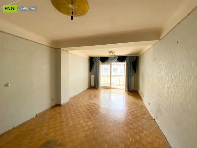 TOP Lage mit TOP Infrastruktur, Geräumige, 2 Zimmerwohnung mit Loggia
