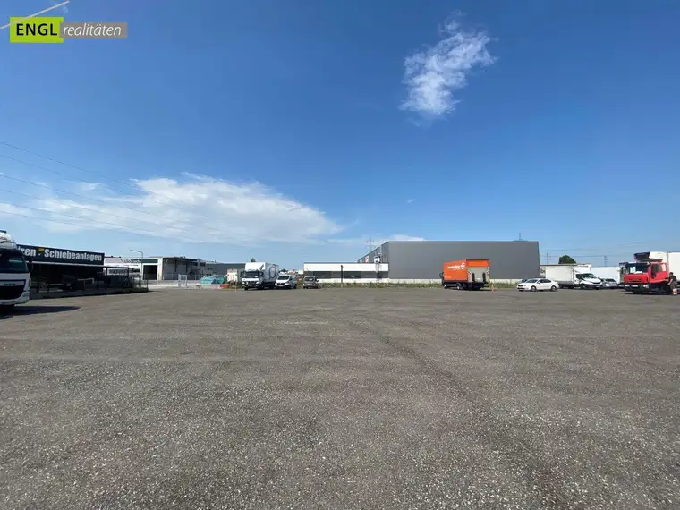 Top Gewerbebaugrund in der Größe von ca. 3300m² in direkter Nähe zur Autobahnauffahrt der S1