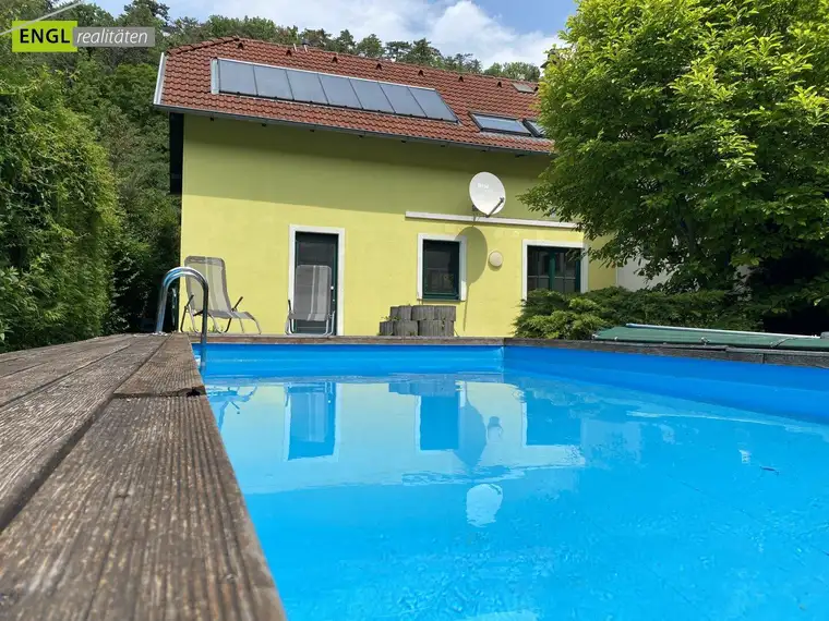 Doppelhaushälfte Hinterbrühl/Weissenbach mit Pool großer Terrasse und gemütlichen Garten
