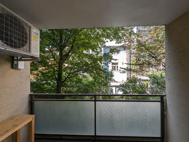 Sehr ruhige 3-Zimmer Wohnung mit Balkon nahe Schönbrunner Schlosspark