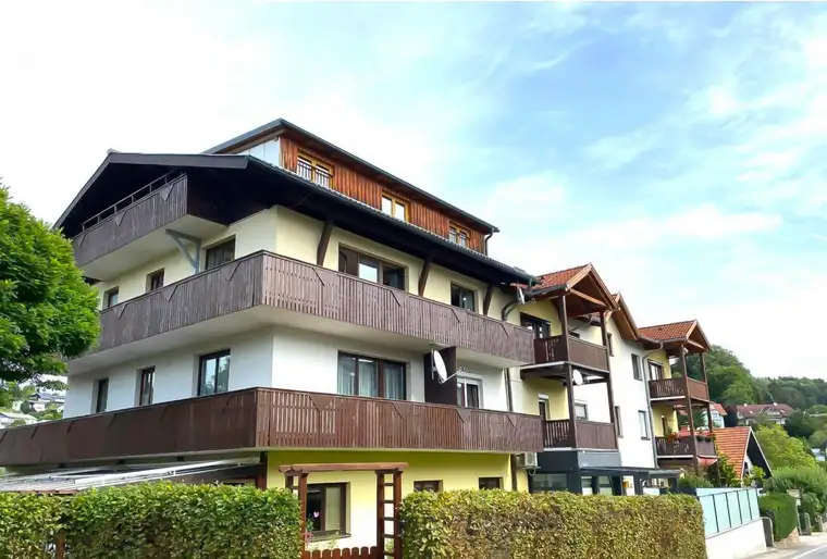 Stilvolle 4-Zimmer Wohnung - TRAUMHAFTES APARTMENT IN RUHELAGE