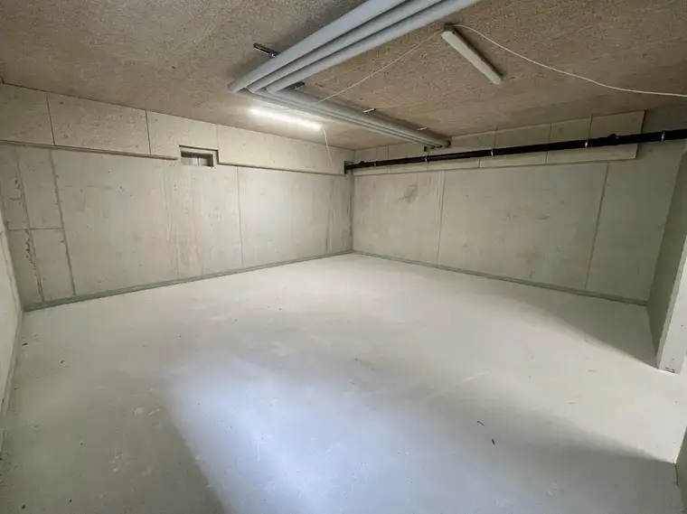 41 m² Kellerraum mit Tiefgaragenzufahrt zu mieten - verfügbar ab 15.09.