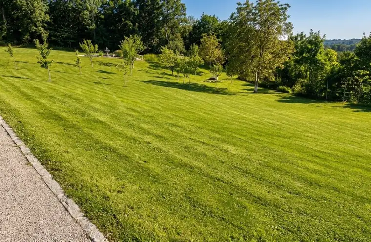 Baugrund | Panoramablick über Linz | Gesamt 1.525 m² oder geteilt ab € 179.500 | Sackgassenlage | Steyregg, OÖ