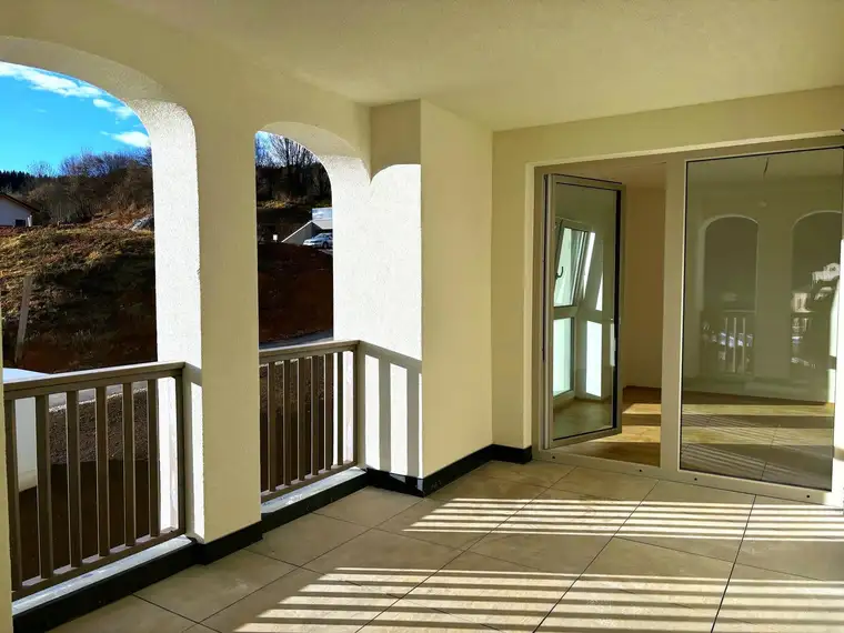 Erstbezug im Ortszentrum | Hochwertig ausgestattete 3-Zimmer Wohnung mit Loggia