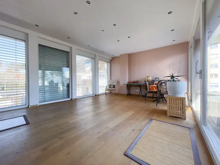 Charmantes Familienhaus mit großzügigem Platzangebot und sonniger Atmosphäre!