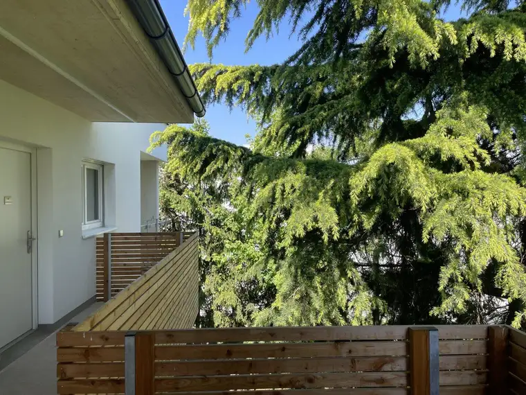 Schlüsselfertig: Sonnige Wohnung mit zwei Balkonen!