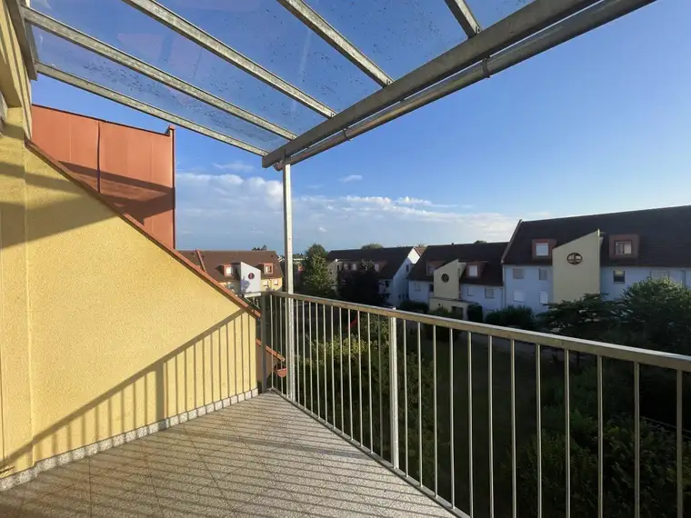 Sonniger Pärchentraum mit Balkon und TG Parkplatz!