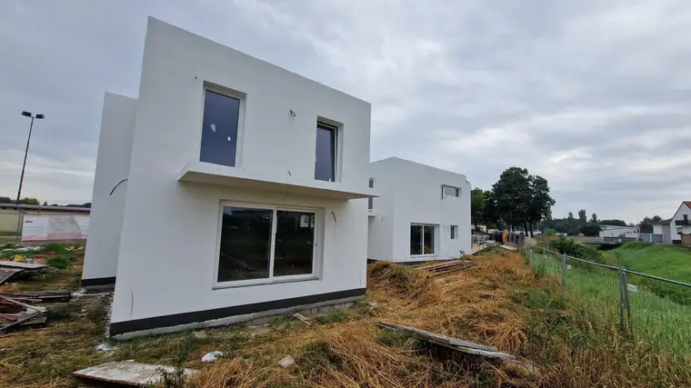Top Deal! Traumhafter Neubau und idyllischer Ruhelage!