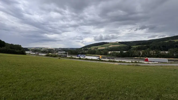 Top-Betriebsgrundstück mit ca. 10.500 m² direkt an der A1 Autobahnabfahrt Altlengbach