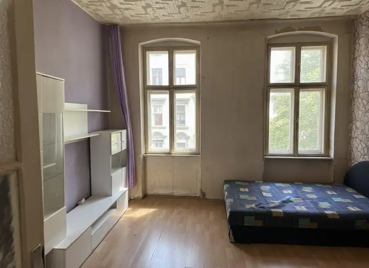 1-Zimmer in einem modernisierten ALTBAUHAUS mit LIFT
