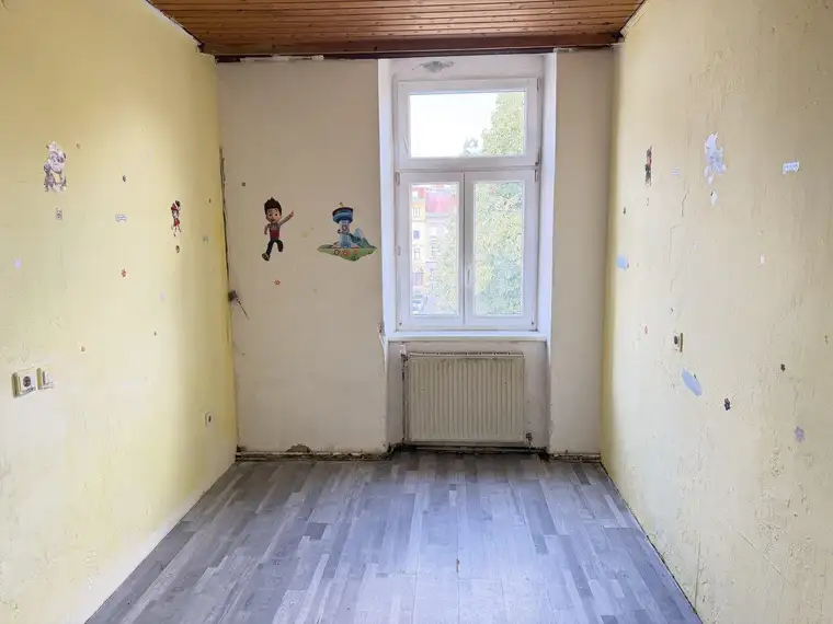 Großzügige 4-Zimmer-Wohnung mit viel Gestaltungspotenzial am Mildeplatz