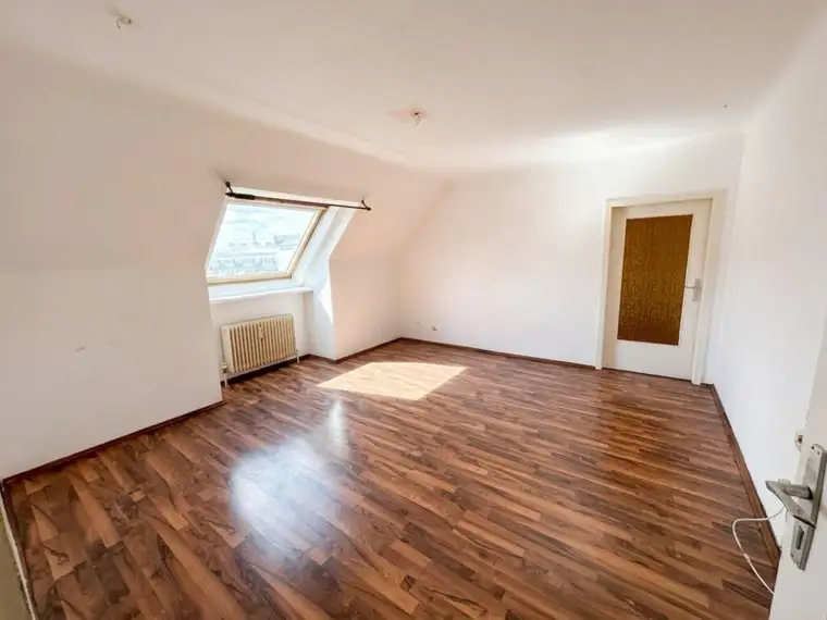 DG-Wohnung mit BLICK zum PUCHSBAUMPLATZ