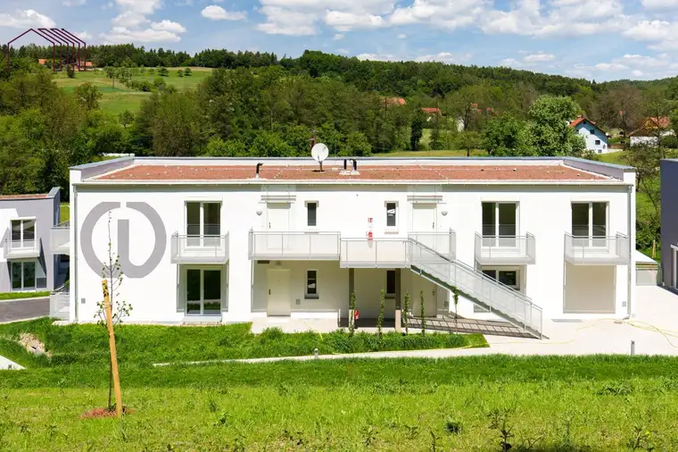 8010 GRAZ : Sonnige 4-Zimmer-Wohnung mit mehreren Balkonen und Fernblick in Stiftingtal