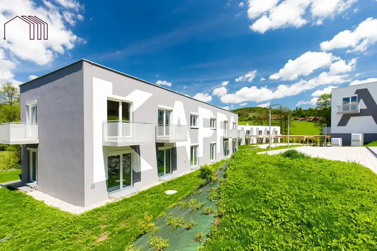NATURVERBUNDENES WOHNEN: Familienfreundliche 4-Zimmer-Wohnung mit zwei Balkonen und Terrassenzugang
