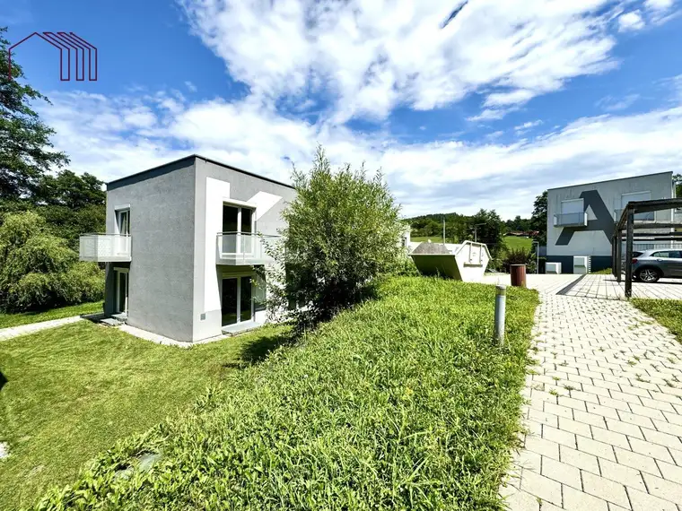 RUHEOASE IM GRÜNEN: Schöne 4-Zimmer-Wohnung mit 4 Balkonen und Fernblick in Stiftingtal