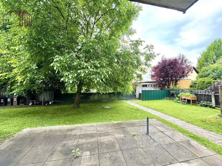 PERFEKTES ZUHAUSE : Schöne 3-Zimmer-Wohnung mit großer Terrasse und Gartenzugang