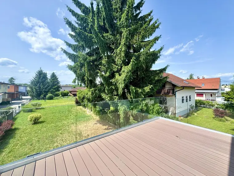 DACHTERRASSE: Geräumige 3-Zimmer-Wohnung mit Parkplatz in Liebenau - ERSTBEZUG