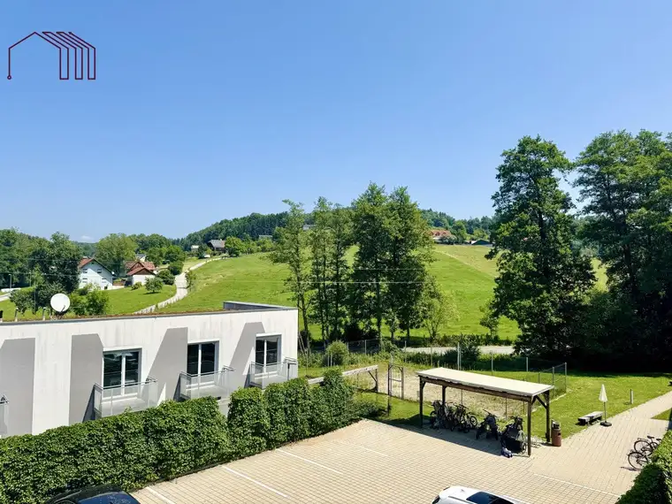 RUHEOASE IM GRÜNEN: Schöne 4-Zimmer-Wohnung mit 4 Balkonen in Waldnähe - Stiftingtal