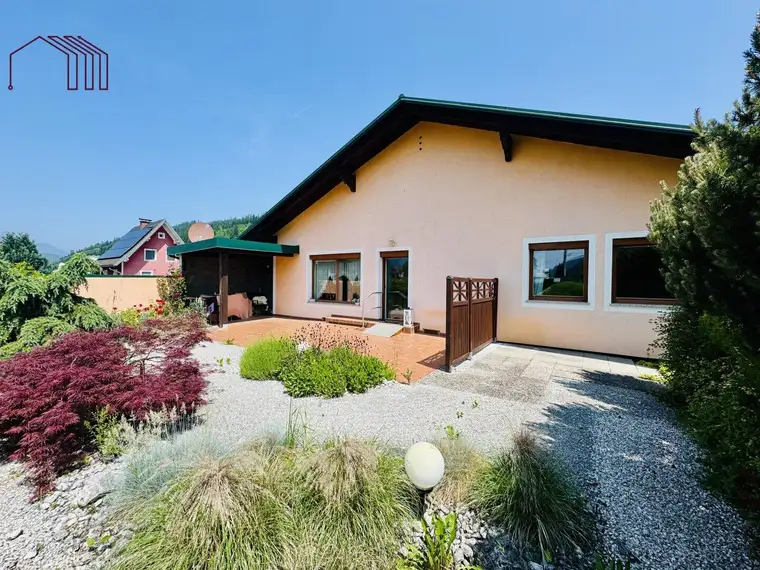 FÜR NATURLIEBHABER: Sonniger Bungalow mit Gartenparadies &amp; Kirchturmblick
