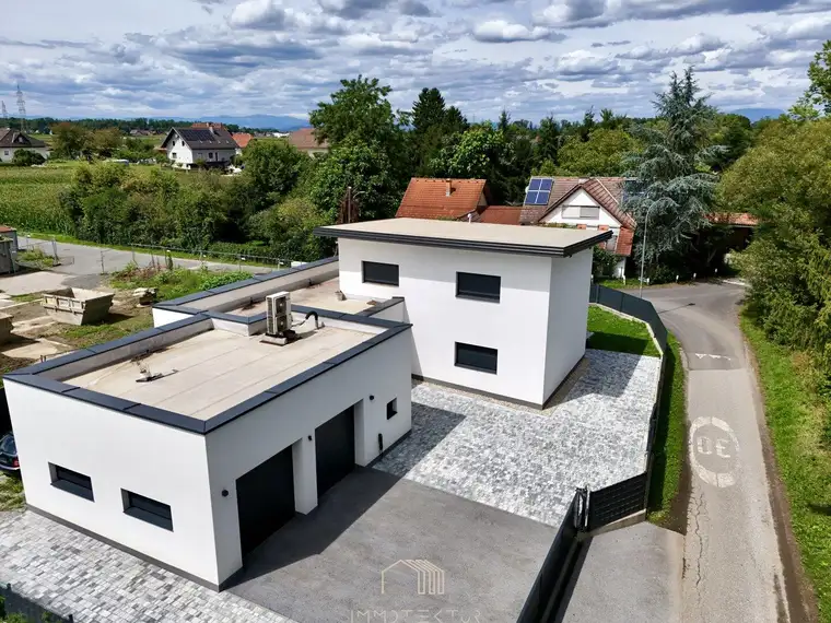 DOPPELGARAGE : Ruhig gelegenes Einfamilienhaus mit viel Stauraum in ruhiger Lage