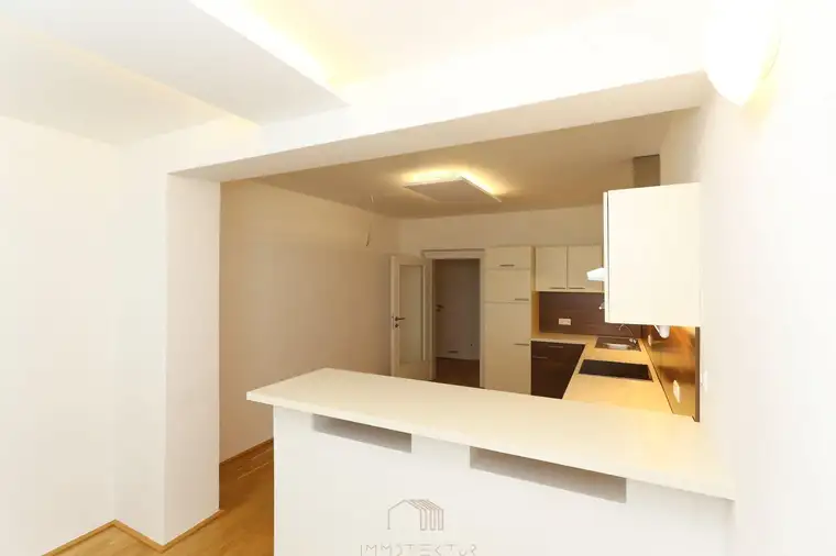 TOP-INVESTMENT: Vermietete 4-Zimmer-Wohnung mit Balkon &amp; Lift neben der UNIVERSITÄT GRAZ
