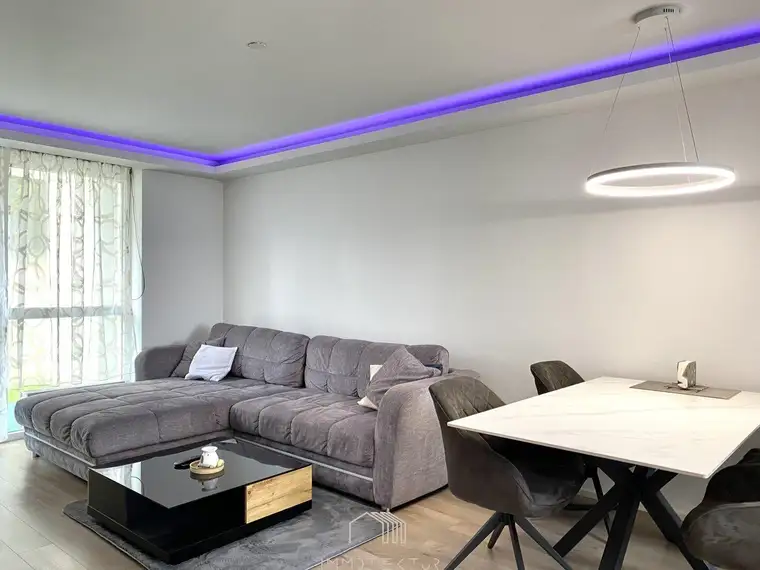 Eigengarten + Tiefgarage: Moderne 2-Zimmerwohnung nähe Steinberg