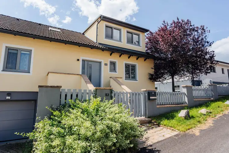 Modernes Zuhause und sonnige Gartenidylle in beliebter Lage!