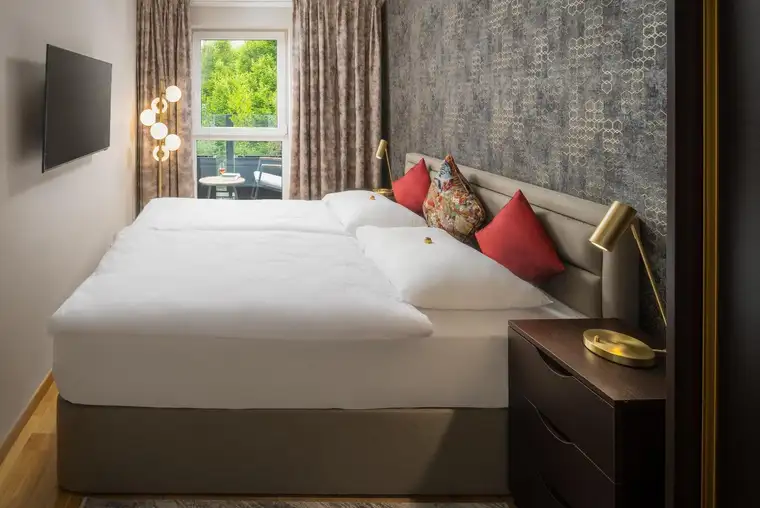 SUPERIOR ONE BEDROOM WITH BALCONY GARDEN VIEW