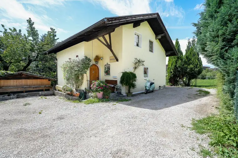 ARZL - EINFAMILIENHAUS mit Potential auf 382 m² Grundstück in Top Lage