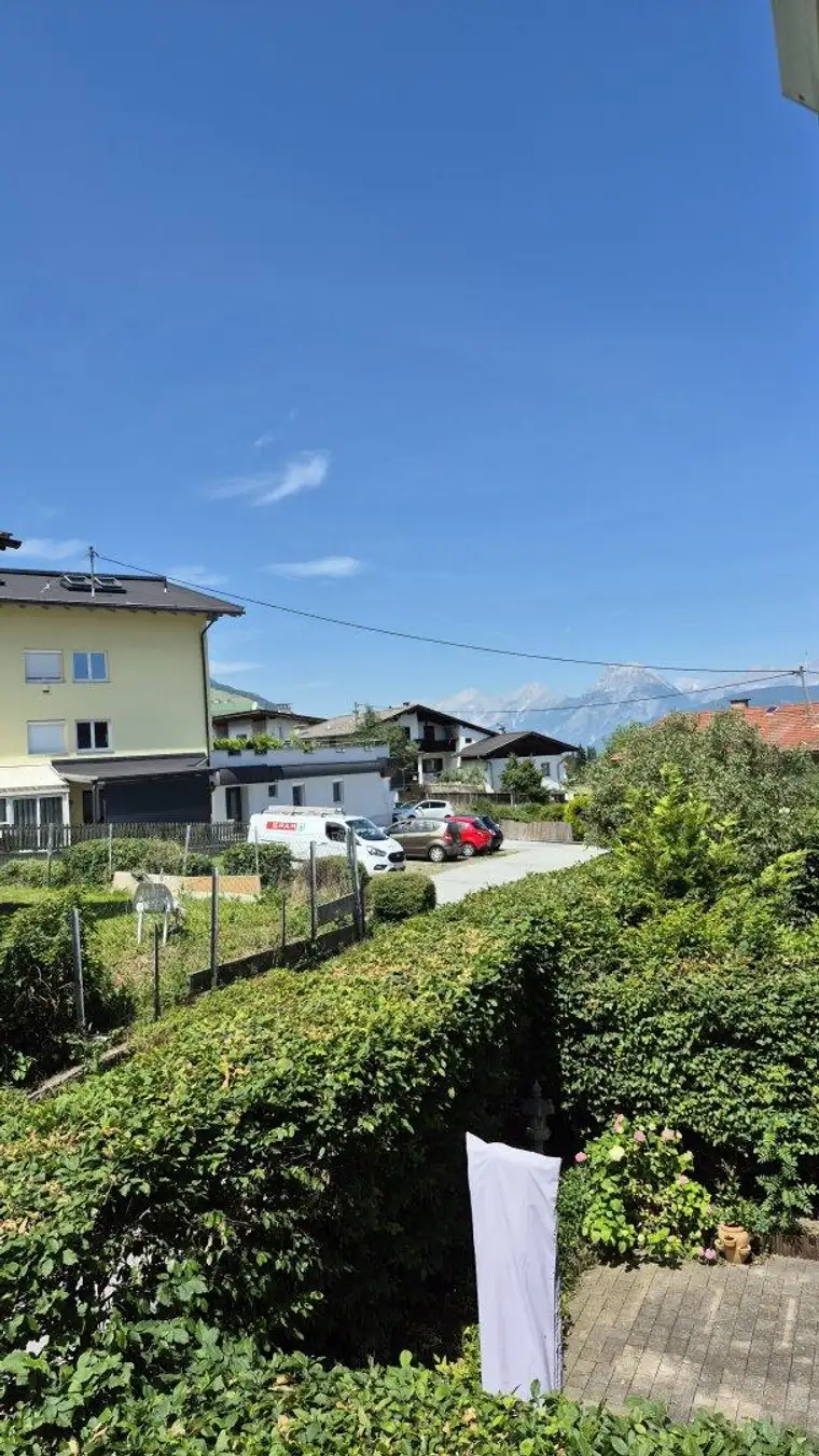 Wohnung mit Balkon, Gemeinschaftsgarten, AAP und Garage in Axams