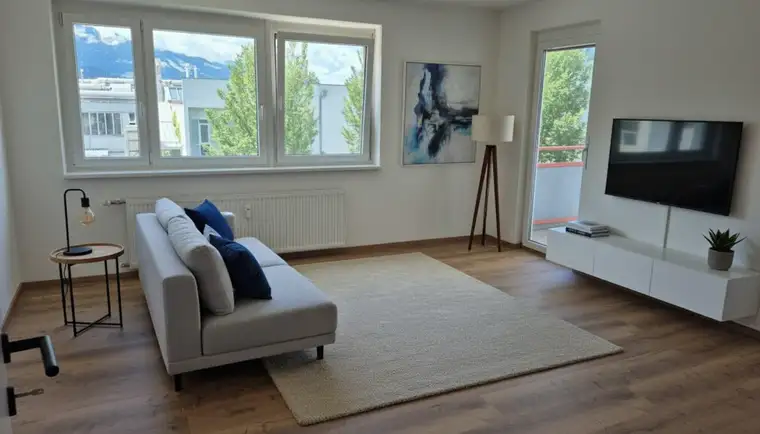 Traumwohnung in Schwaz: Vollsaniert, 4 Zimmer, Balkon
