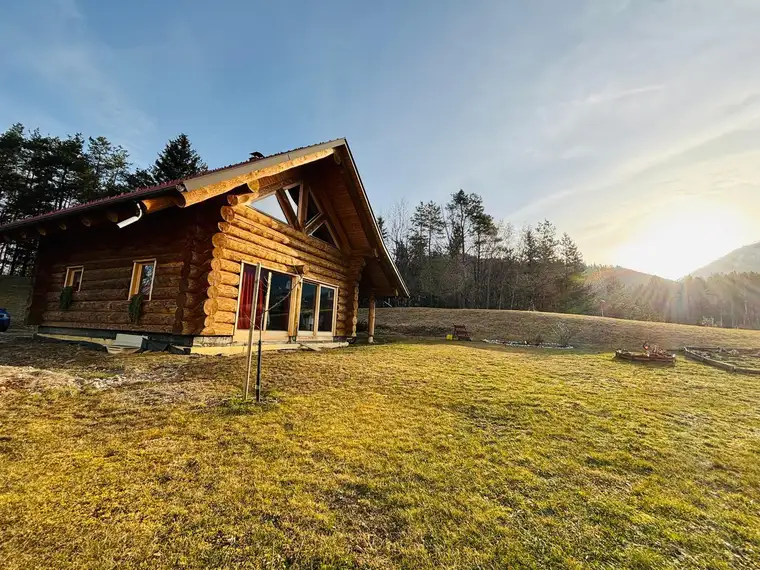 Kanadisches Blockhaus Bruttofläche EG; OG 148,92 m2, Keller 54m2, Grundfläche 1133m2