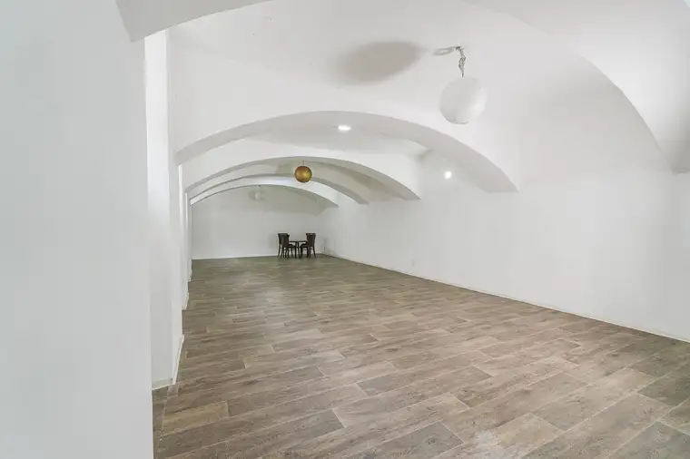 Gewerbefläche zentral in 1020 Wien, nahe Messe Prater – 1.200 € inkl. BK, provisionsfrei für Mieter!