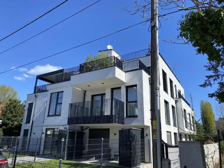 Mag. Katja Gálffy, 3ES Immobilien KG