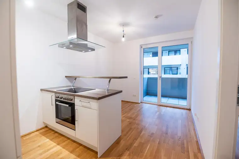 Moderne Singlewohnung mit großem Balkon in toller Lage