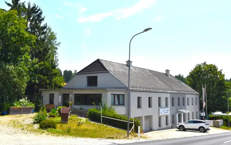 Gepflegtes Anlageobjekt mit vier Einheiten und attraktiver Rendite