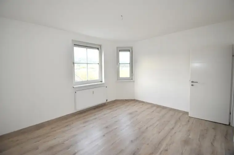 Modernisierte 3-Zimmer Wohnung mit Loggia, nahe dem Donauradweg!