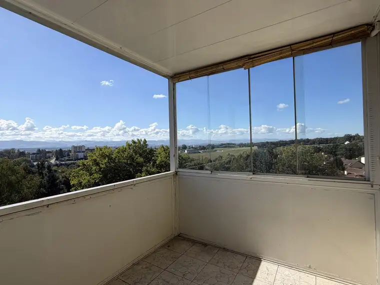 Sanierter ERSTBEZUG mit Balkon, toller Aussicht und hervorragender Verkehrsanbindung