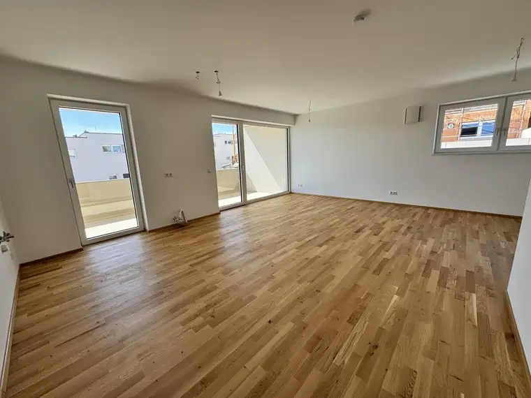 INSOLVENZVERKAUF IM ANGEBOTSVERFAHREN3-Zimmer-Wohnung Top 1/4 mit Terrasse in Amstetten