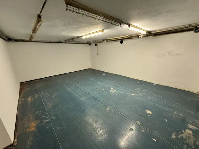 Keller für Hobbys oder Lager - Hauptplatz 1, 3300 Amstetten - 80m2