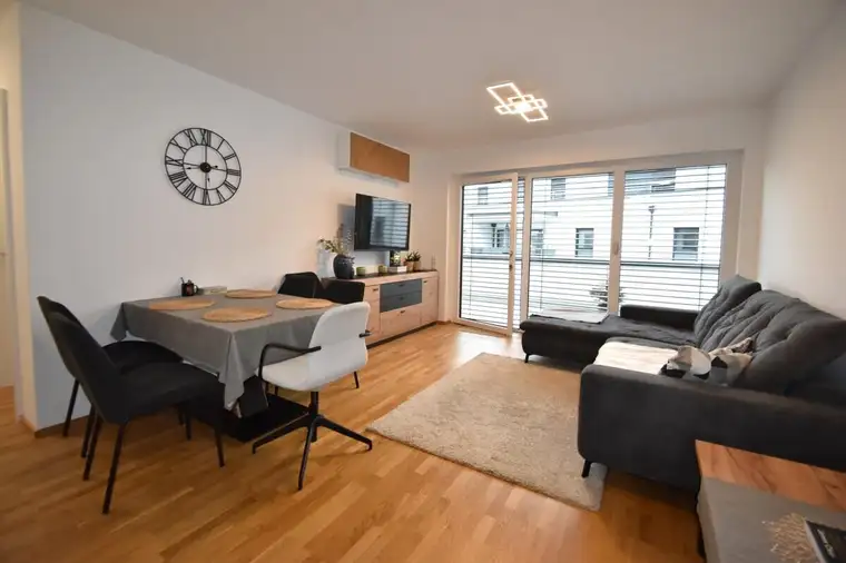 Vermietete Anlegerwohnung mit Tiefgaragenstellplatz in zentraler Grünruhelage