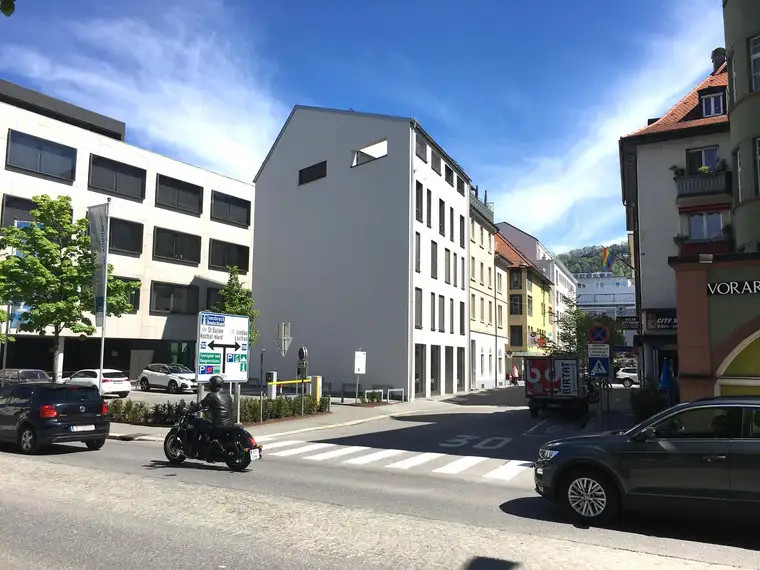 ERSTBEZUG: moderne Geschäftsfläche im Erdgeschoss zu vermieten vor der Fußgängerzone