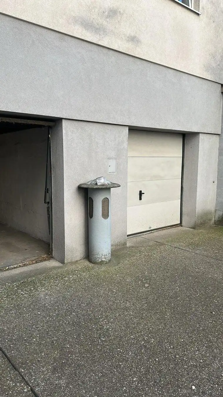 Tiefgaragenstellplatz - Sicher parken in zentraler Lage