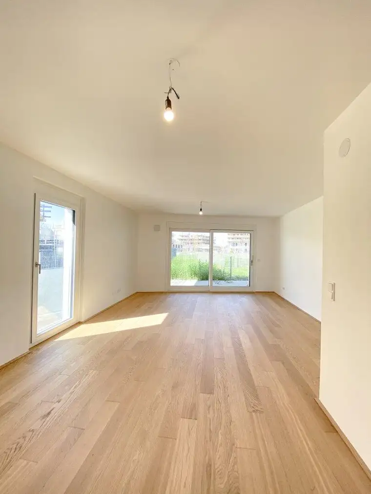 Exklusiver Neubau mit Garten, Balkon &amp; Terrasse