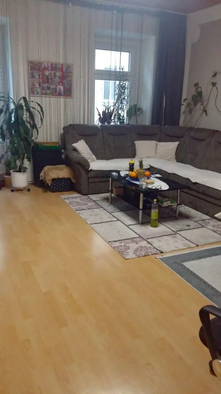 ++++mit 3,3 % Rendite - Renditestark &amp; unbefristet vermietet – Charmante Altbauwohnung in Ruhelage ++++